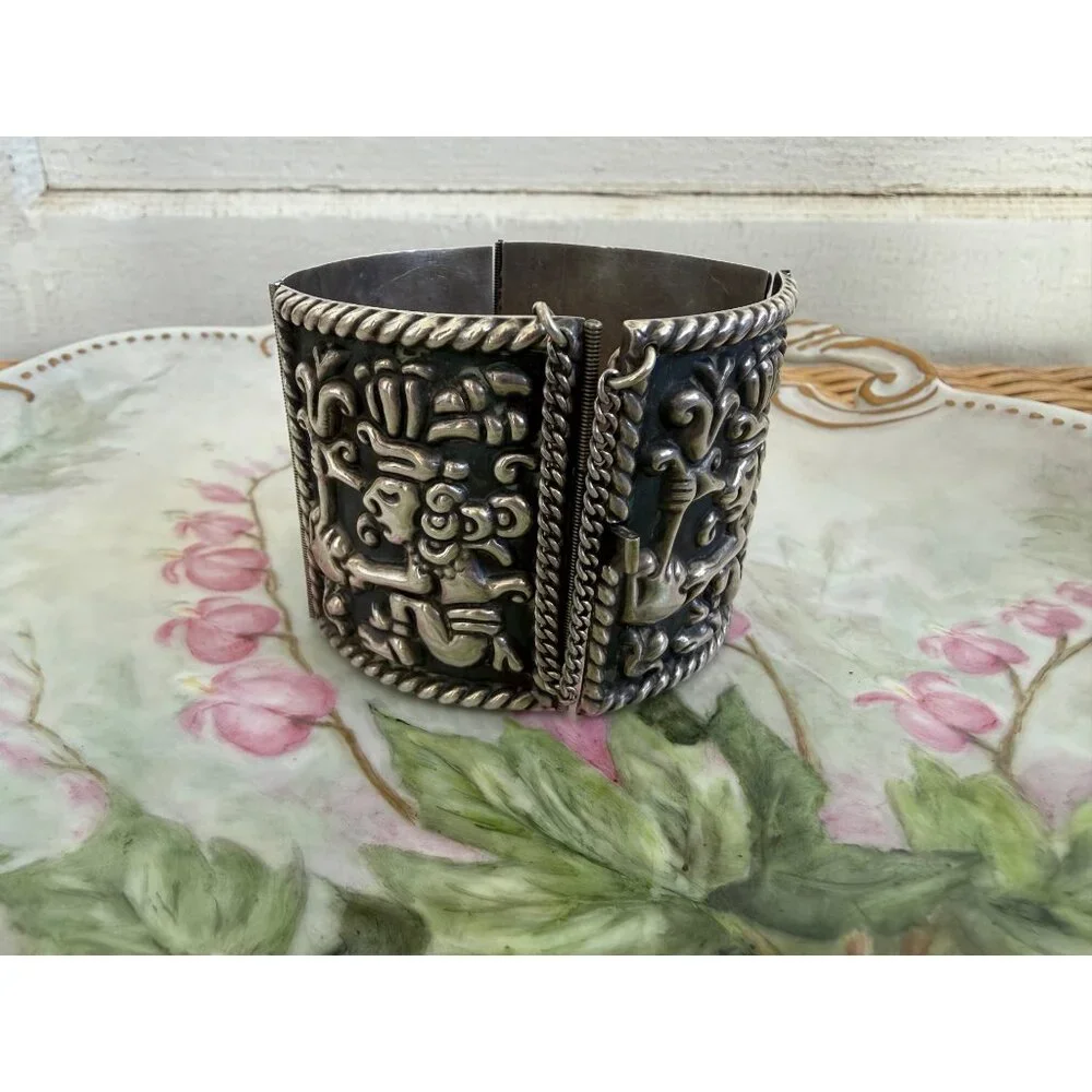 Vintage 60's Mexico 925 Sterling Wide Link Bracelet Aztec Warrior Repousse 68.6g